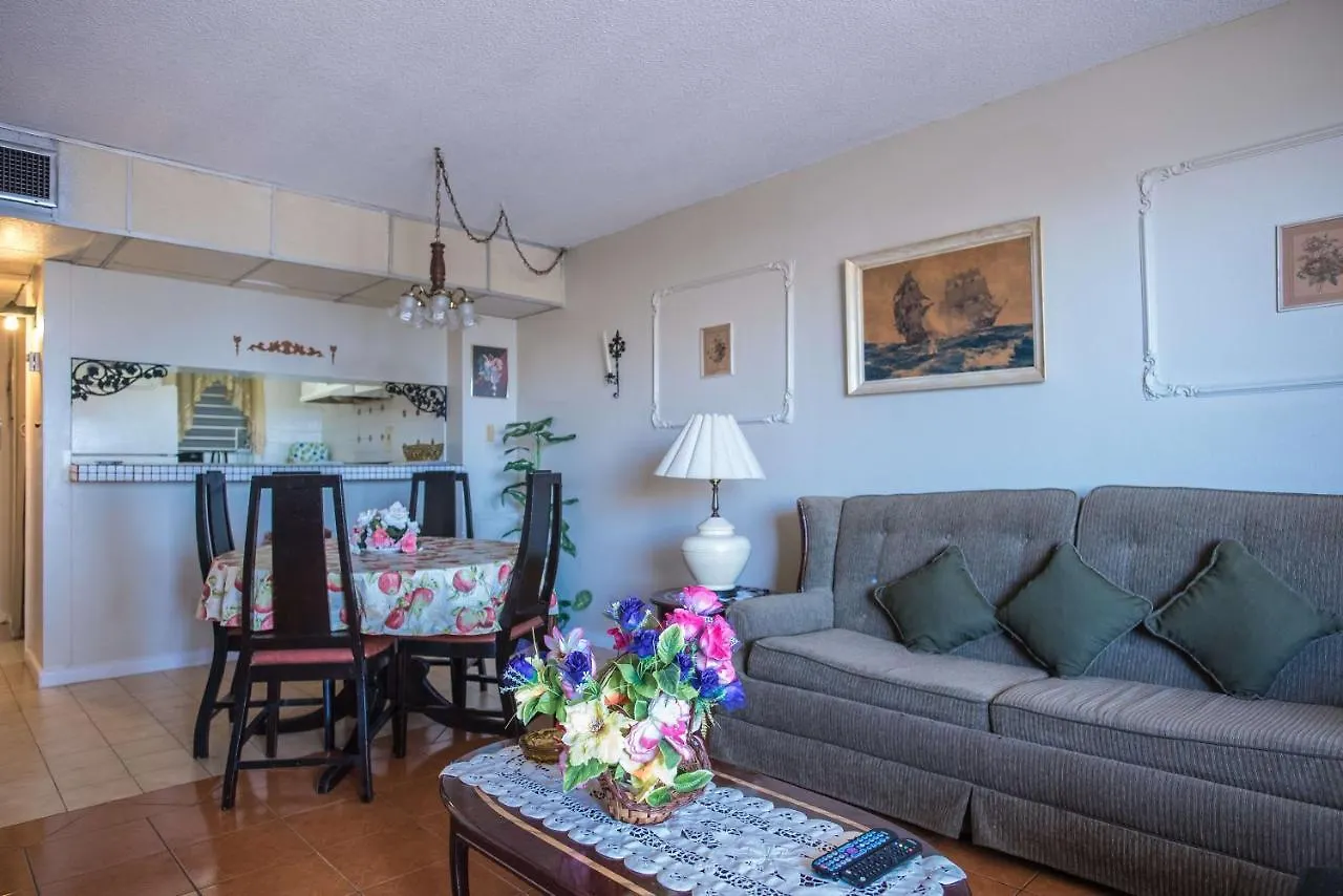 Aparthotel Beach Condos -Montego Bay Club Beach Resort