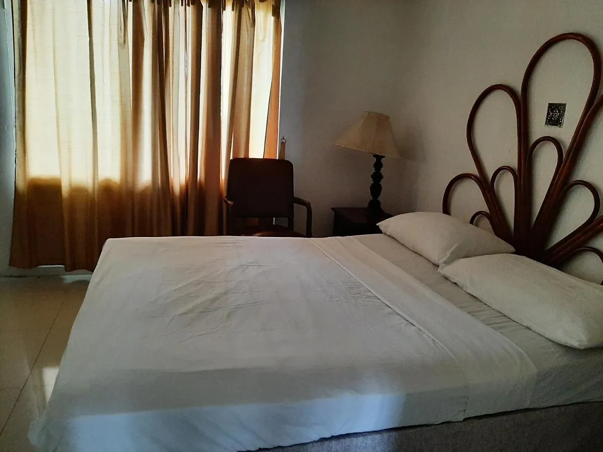 Aparthotel Beach Condos -Montego Bay Club Beach Resort