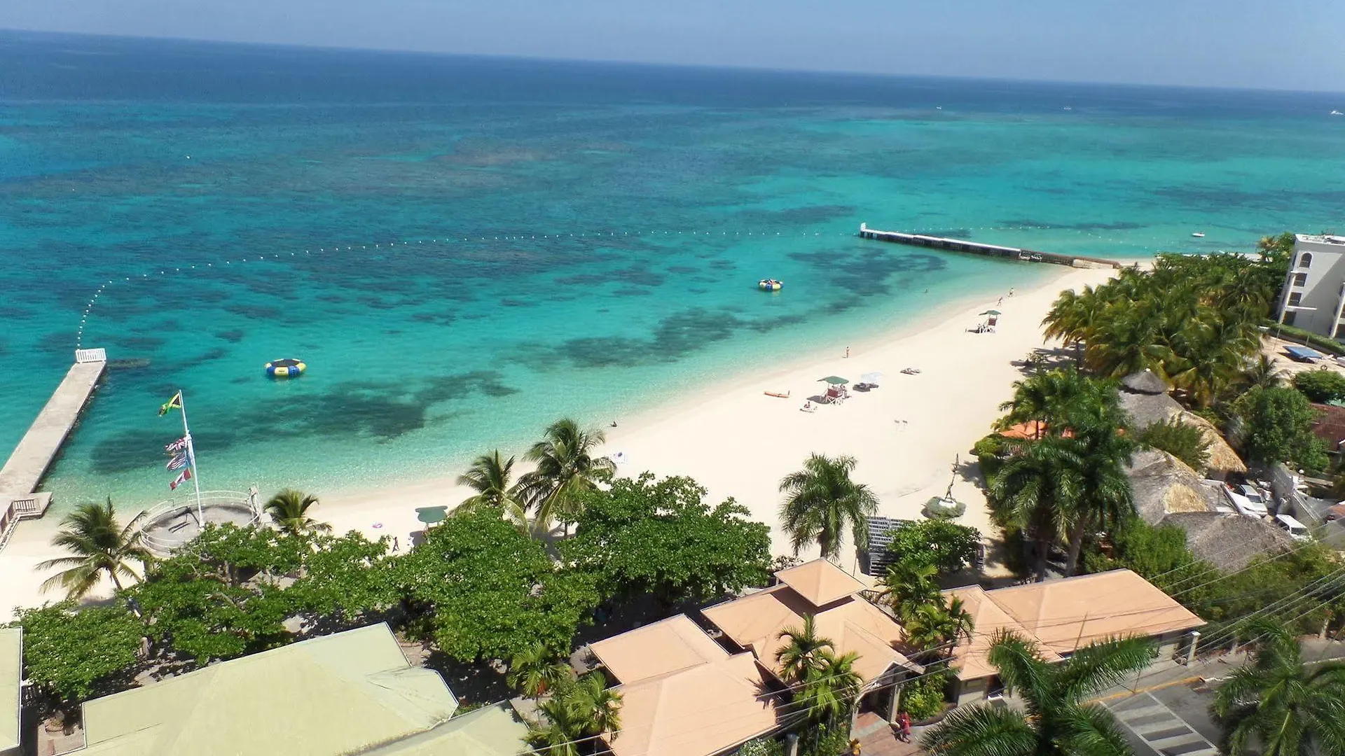 Beach Condos -Montego Bay Club Beach Resort Aparthotel