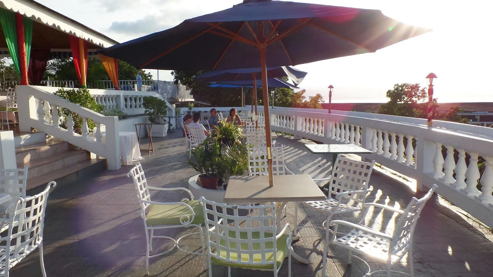 Aparthotel Beach Condos -Montego Bay Club Beach Resort
